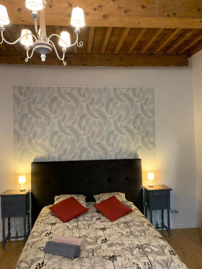 Appartement De Charme Dans Le Coeur Historique D'Uzes Uzès Exterior foto
