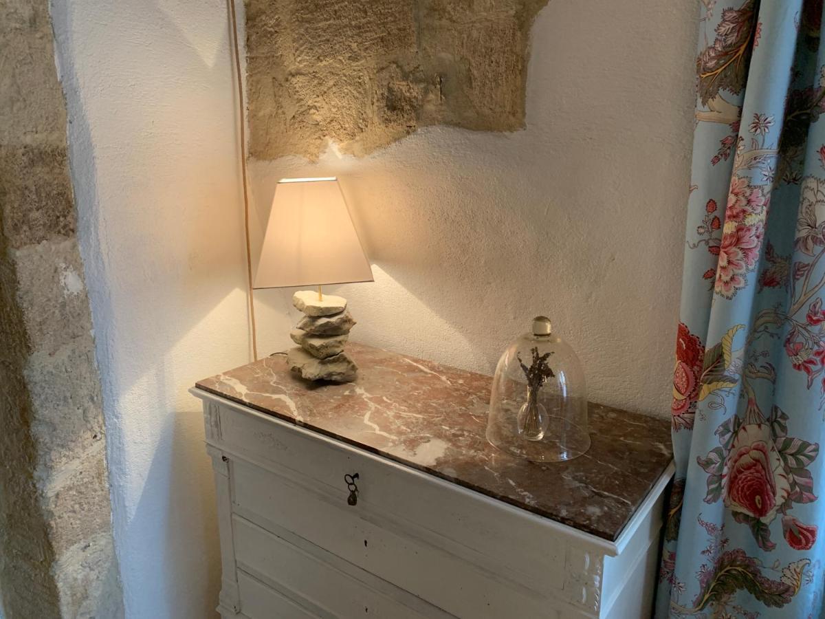 Appartement De Charme Dans Le Coeur Historique D'Uzes Uzès Exterior foto