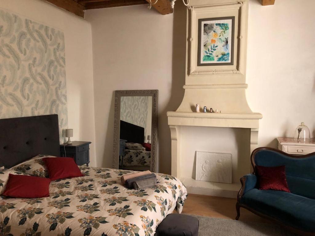 Appartement De Charme Dans Le Coeur Historique D'Uzes Uzès Exterior foto